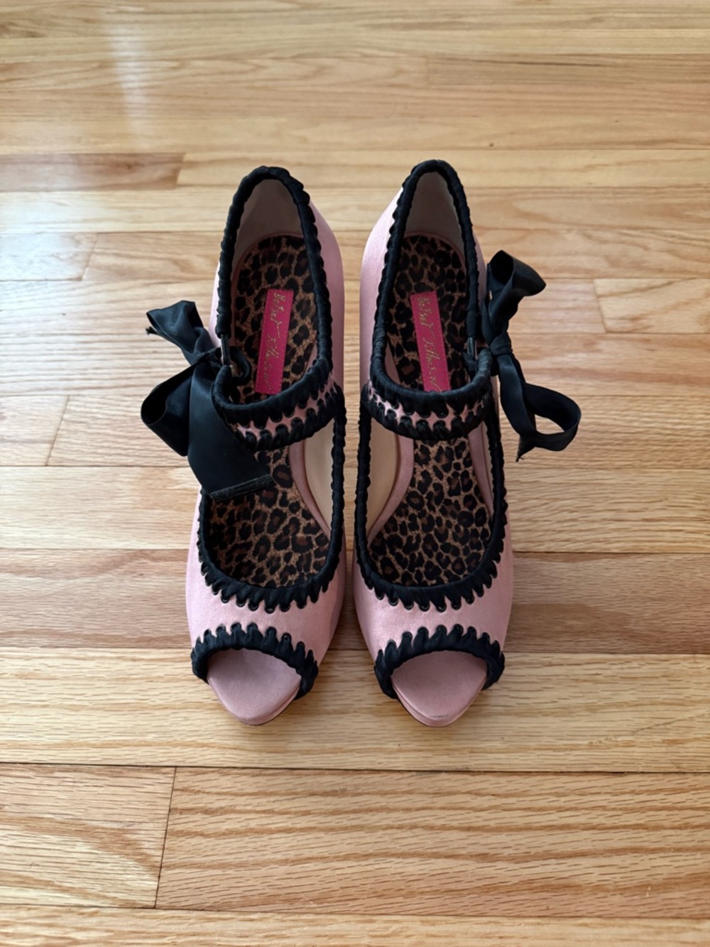 Betsey Johnson Calandra Peep-Toe Bow Pumps 8.5 New